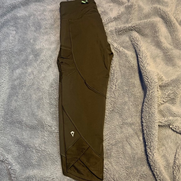 Olive Green ivivva - Picture 1 of 2